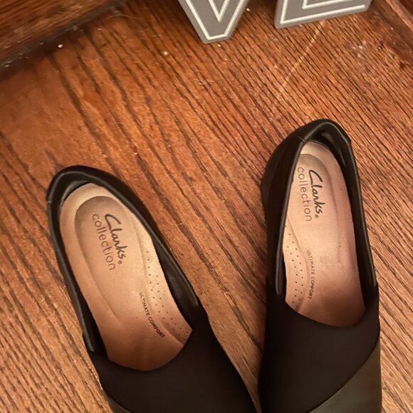 CLARKS Black Slip-On Comfort Flats - Picture 3 of 4